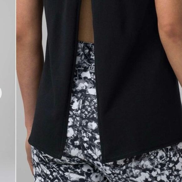 Lululemon all tied up tank in black size 2 - Picture 4 of 10